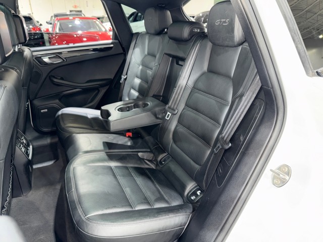 2018 Porsche Macan GTS Image 38 of 85