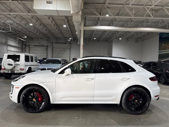 2018 Porsche Macan GTS Image 17 of 85