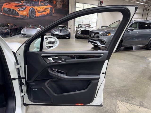 2018 Porsche Macan GTS Image 53 of 85