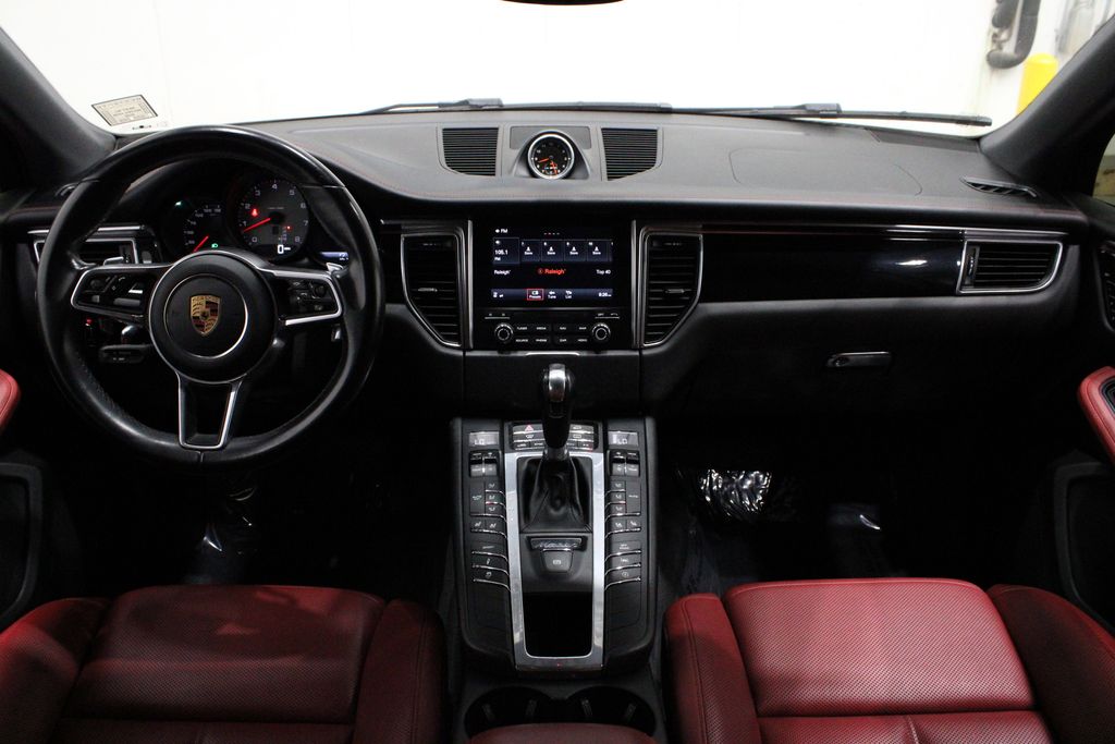 Vehicle image 13 of 42