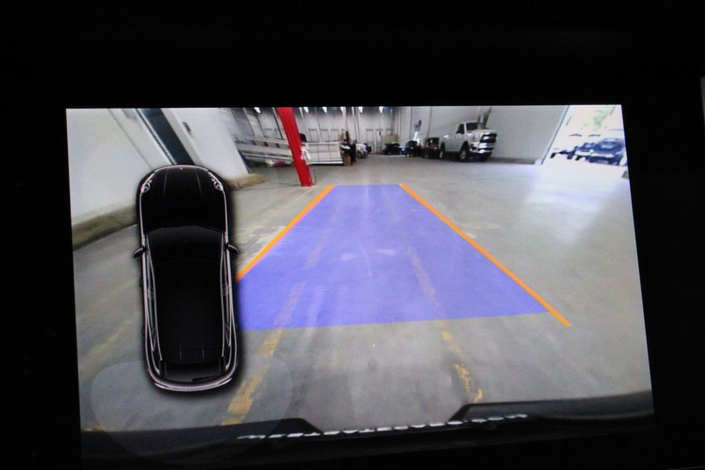 Vehicle image 27 of 42