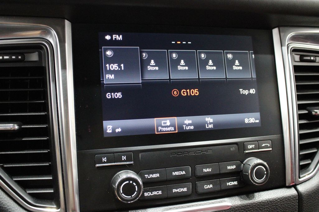 Vehicle image 24 of 42