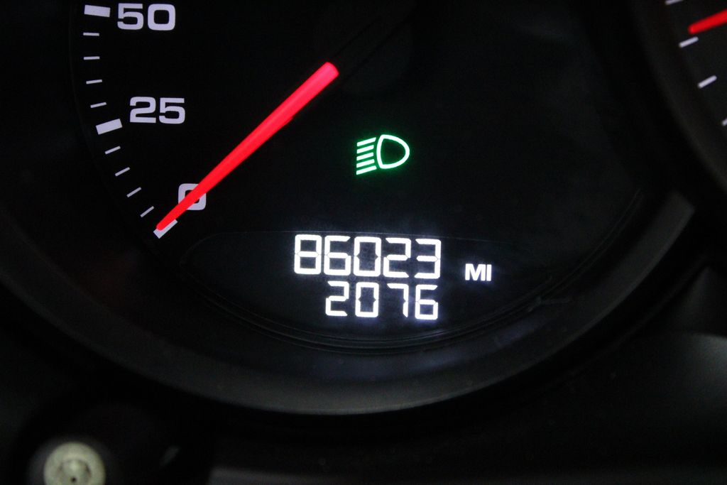 Vehicle image 16 of 42