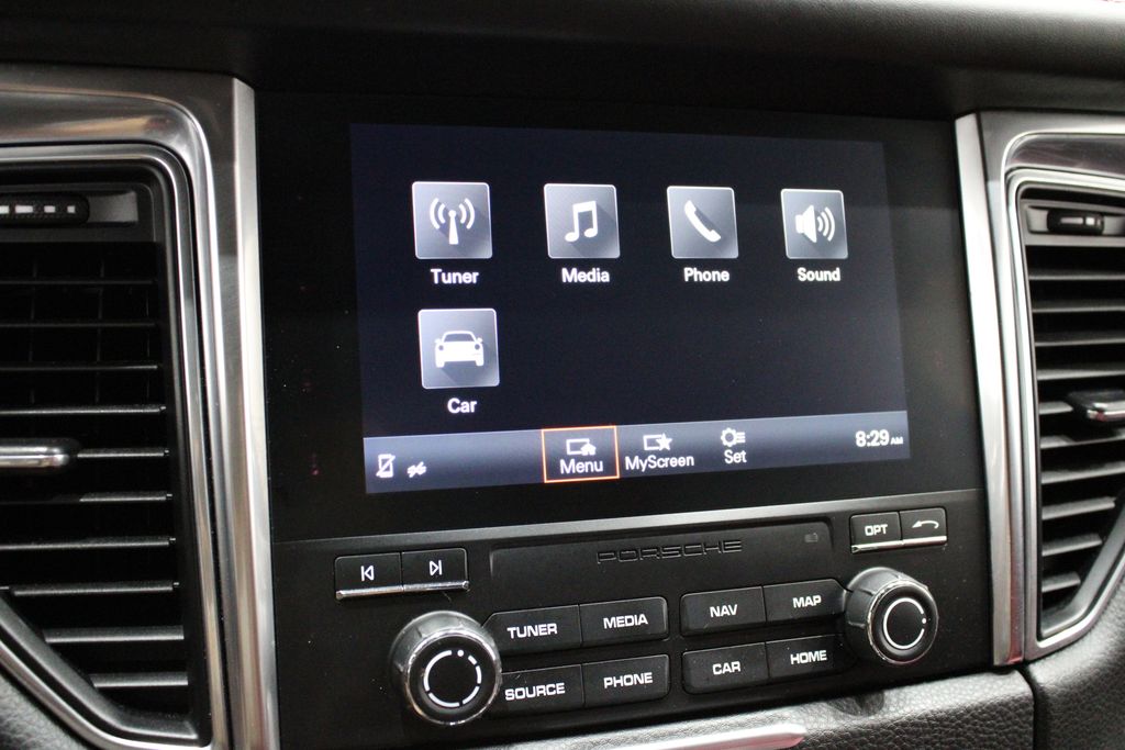 Vehicle image 25 of 42