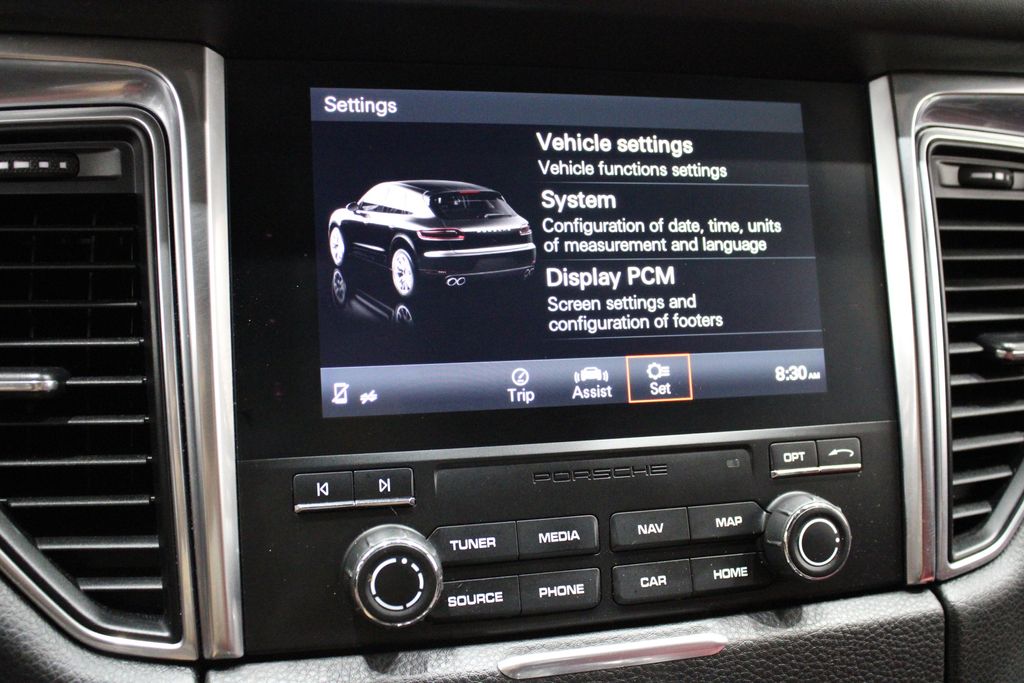 Vehicle image 22 of 42