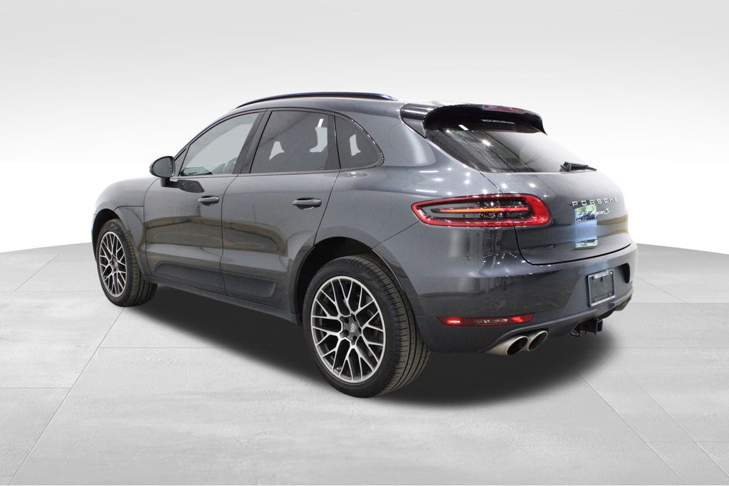Vehicle image 4 of 42