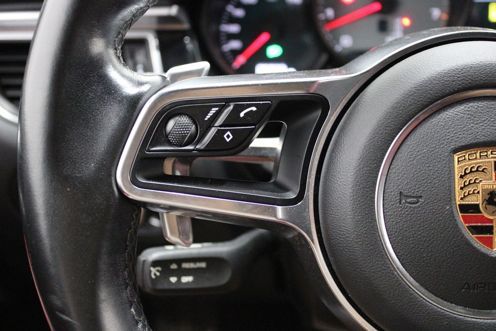 Vehicle image 14 of 42