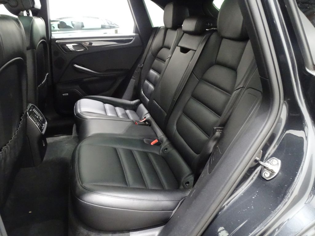 Vehicle image 12 of 44