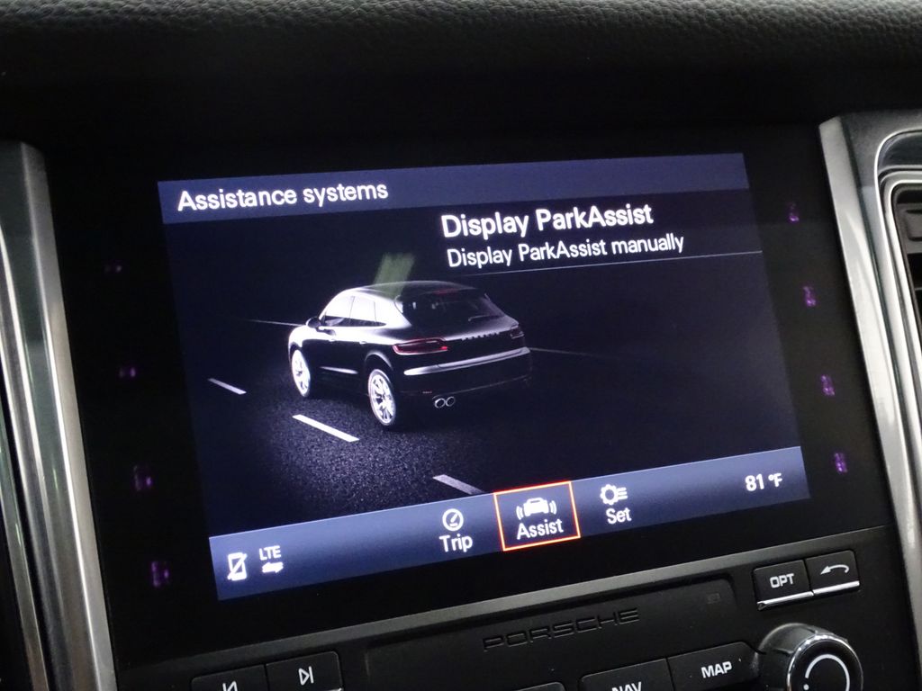 Vehicle image 23 of 44