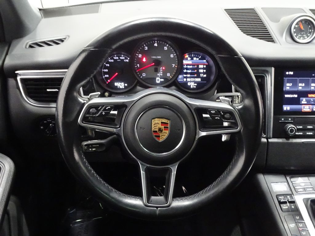 Vehicle image 40 of 44