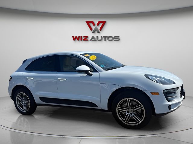 2018 Porsche Macan S Image 3 of 24