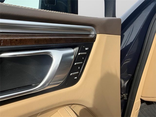 2018 Porsche Macan S Image 20 of 24
