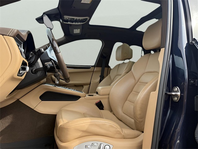 2018 Porsche Macan S Image 12 of 24