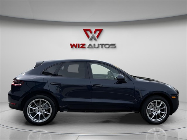 2018 Porsche Macan S Image 4 of 24