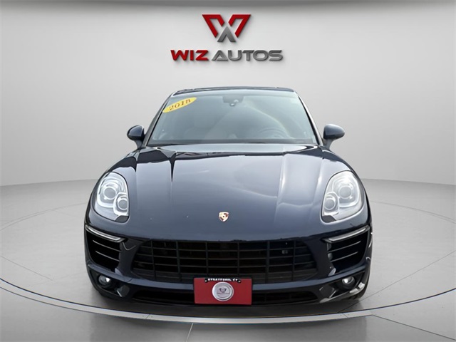 2018 Porsche Macan S Image 2 of 24