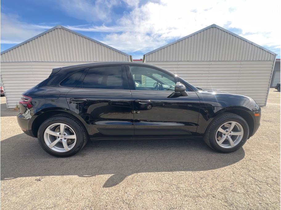 2018 Porsche Macan Sport Edition Image 3 of 20