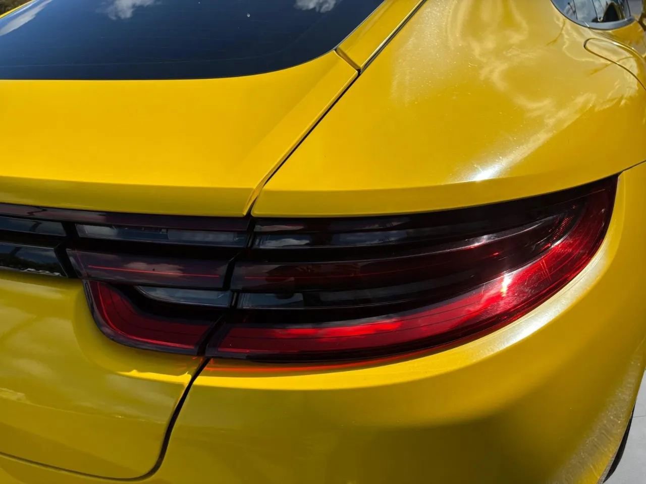 2018 Porsche Panamera Base Image 24 of 27