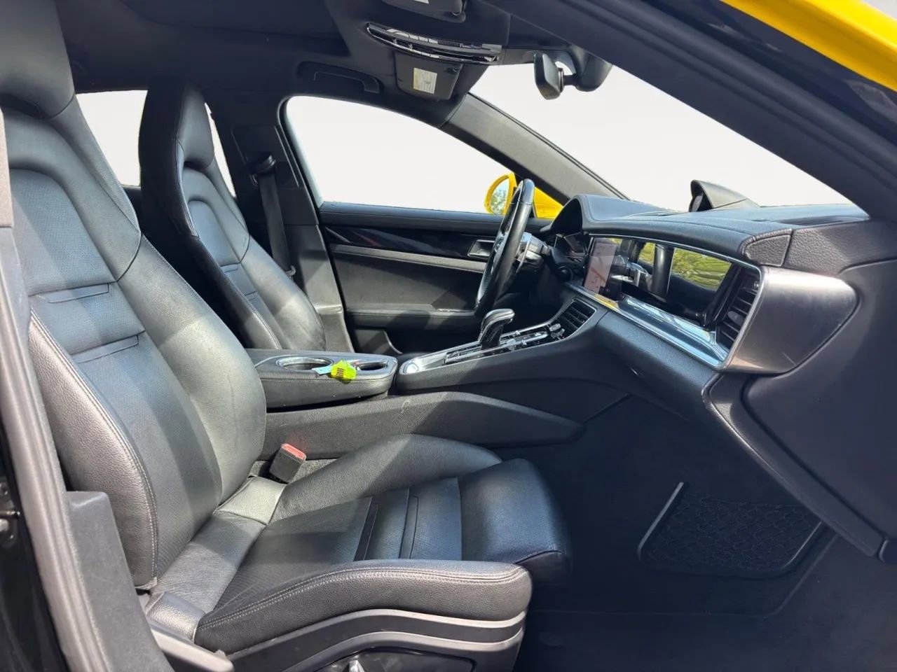 2018 Porsche Panamera Base Image 17 of 27