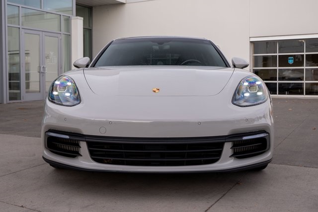 2018 Porsche Panamera 4S Image 3 of 37
