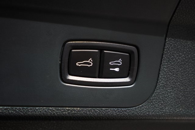 2018 Porsche Panamera 4S Image 25 of 37