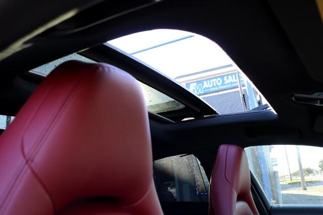 Vehicle image 20 of 24