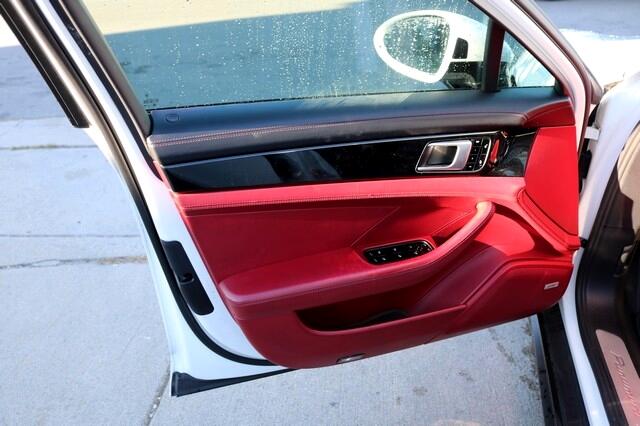 Vehicle image 6 of 24