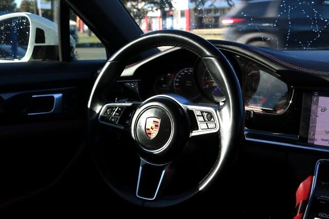 Vehicle image 14 of 24