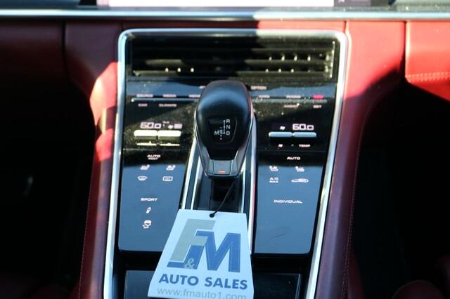Vehicle image 17 of 24