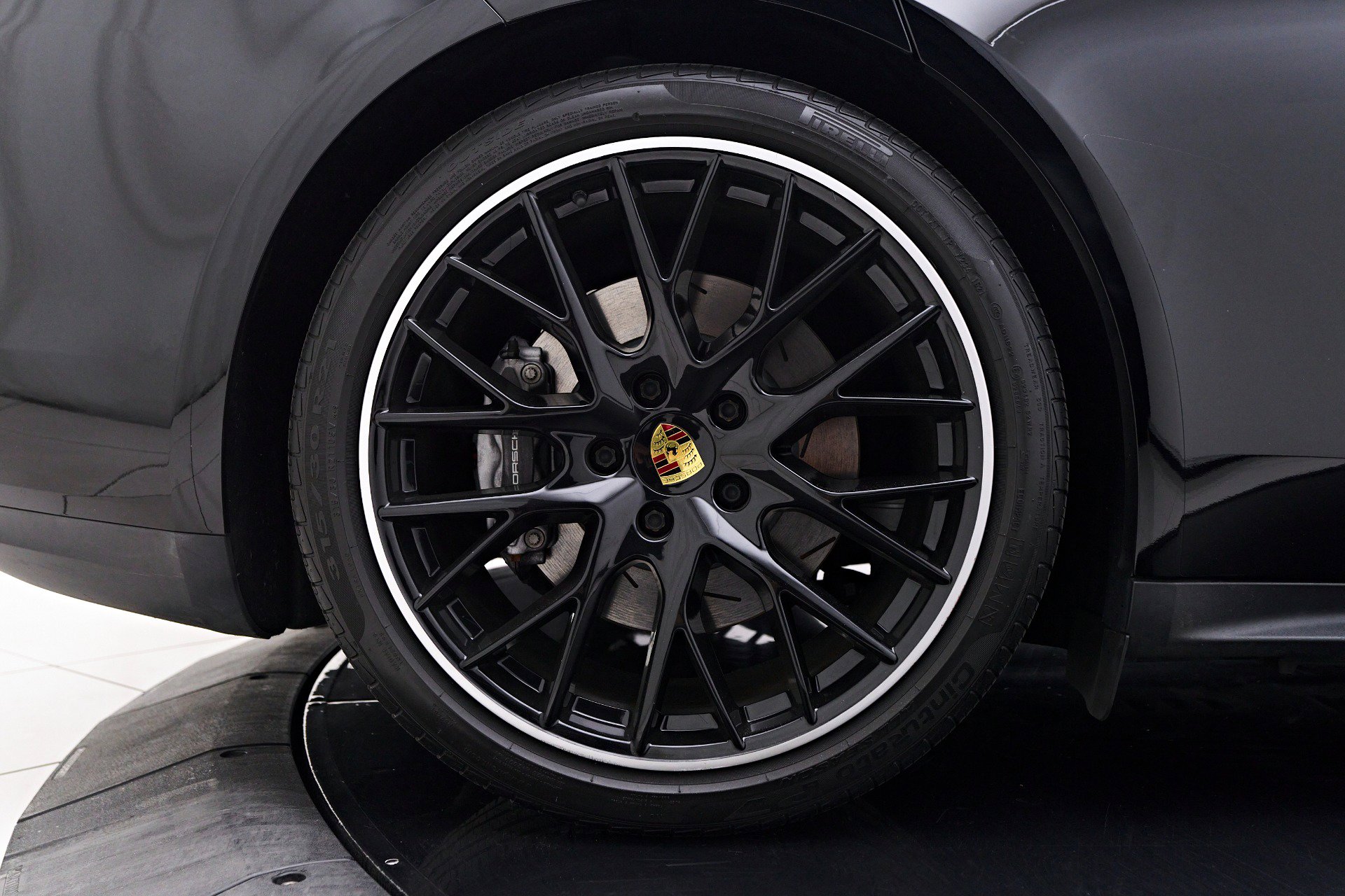 Vehicle image 27 of 94