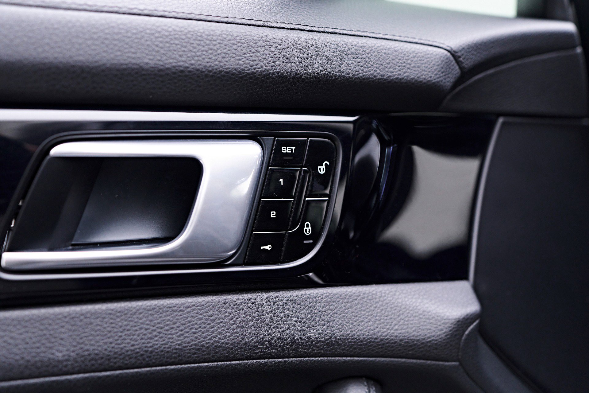Vehicle image 41 of 94