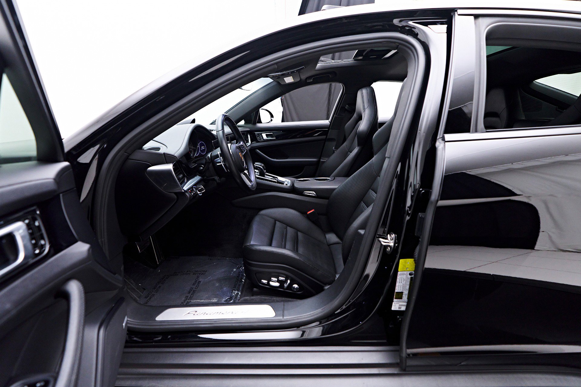 Vehicle image 38 of 94