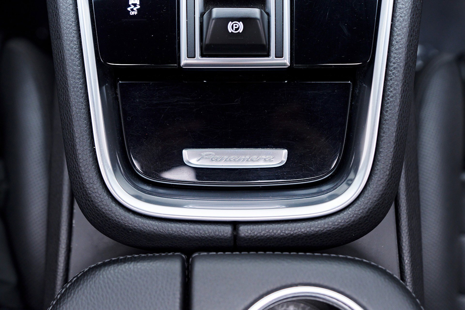 Vehicle image 79 of 94