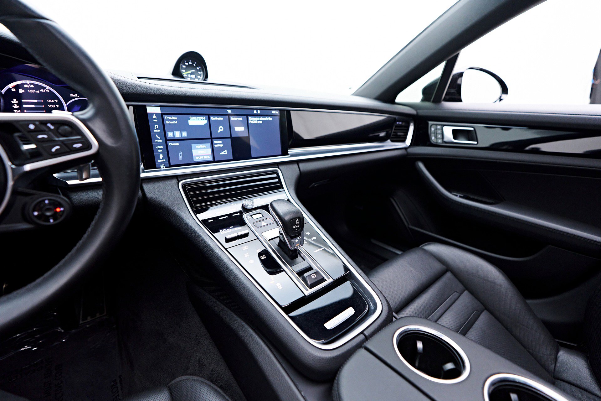 Vehicle image 76 of 94