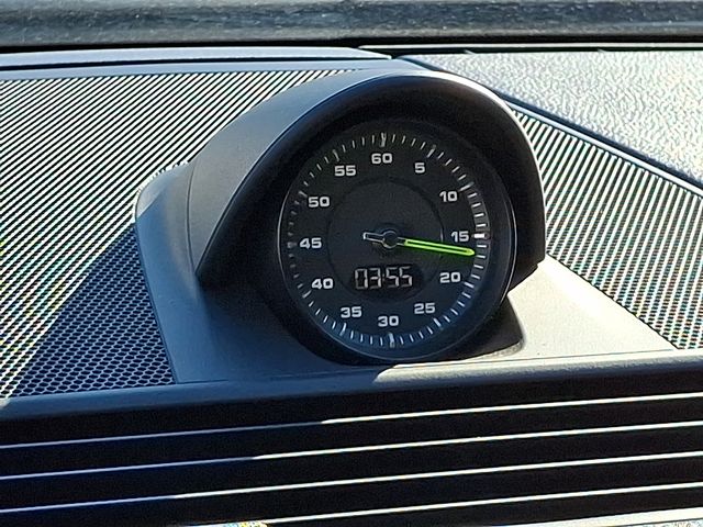 2018 Porsche Panamera E-Hybrid 4 Image 15 of 35