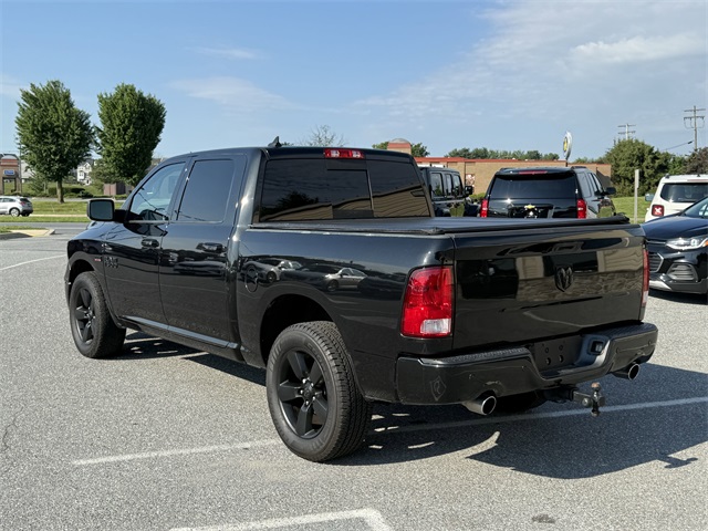 Vehicle image 7 of 28