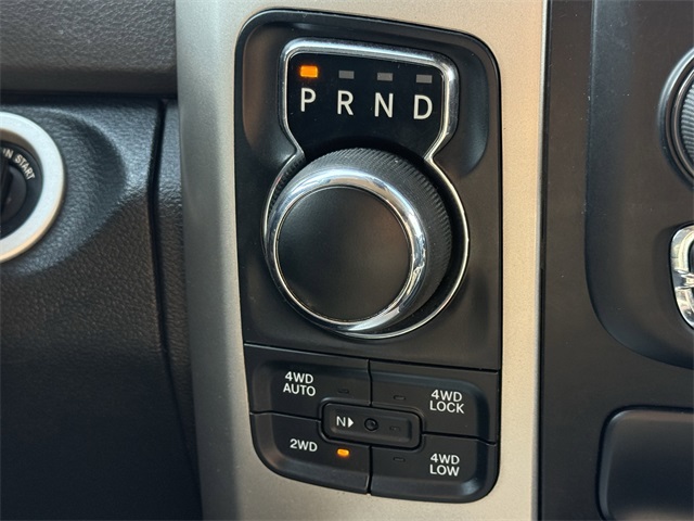 Vehicle image 22 of 28