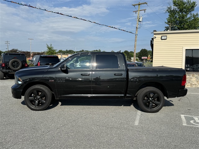 Vehicle image 8 of 28