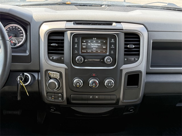 Vehicle image 22 of 24