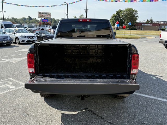 Vehicle image 9 of 24