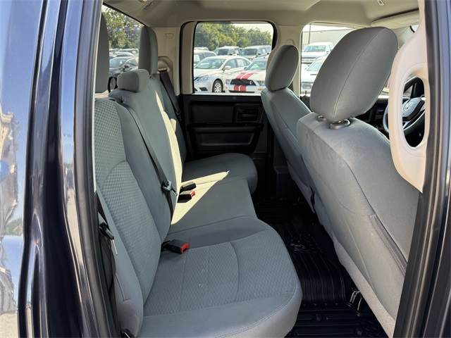 Vehicle image 10 of 24
