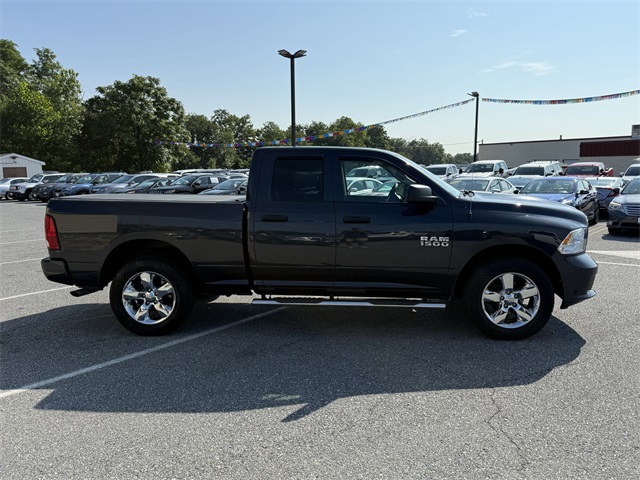 Vehicle image 4 of 24