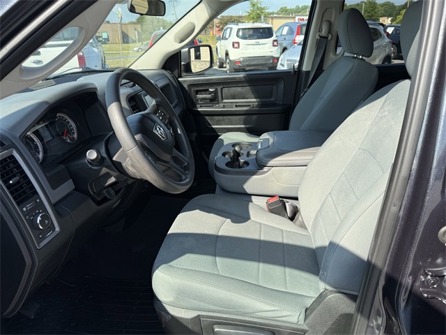 Vehicle image 14 of 24