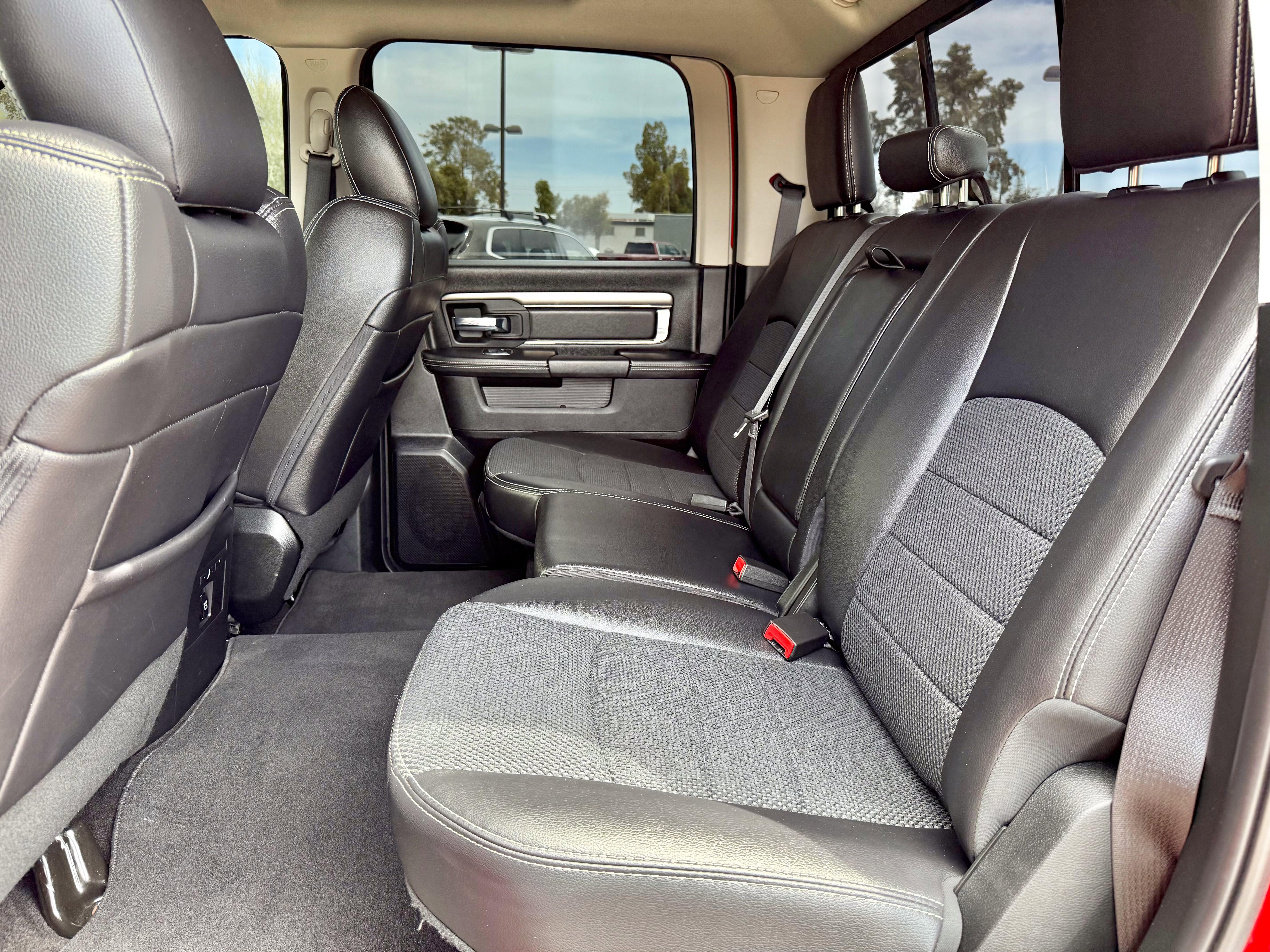 Vehicle image 22 of 37