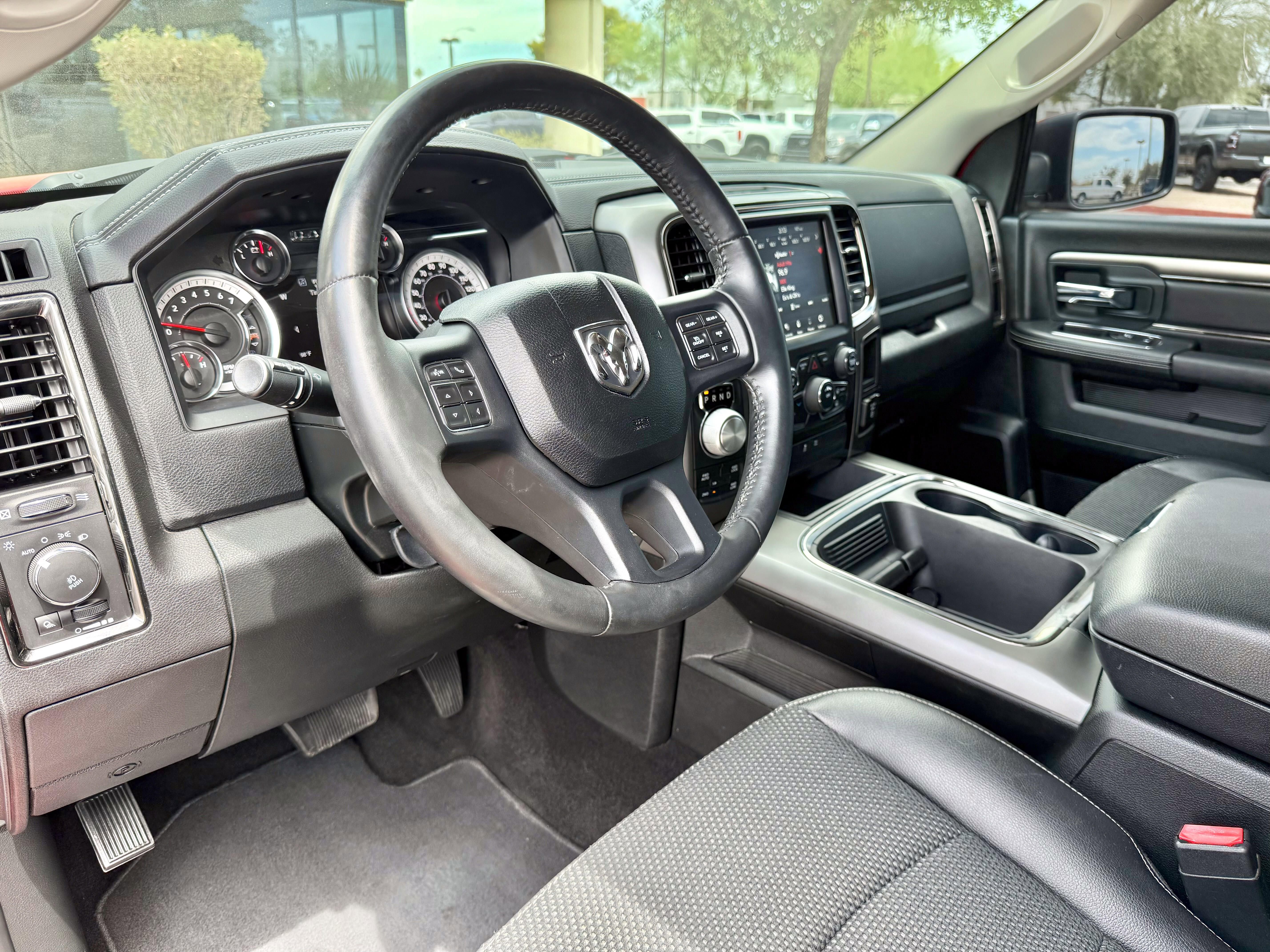 Vehicle image 18 of 37