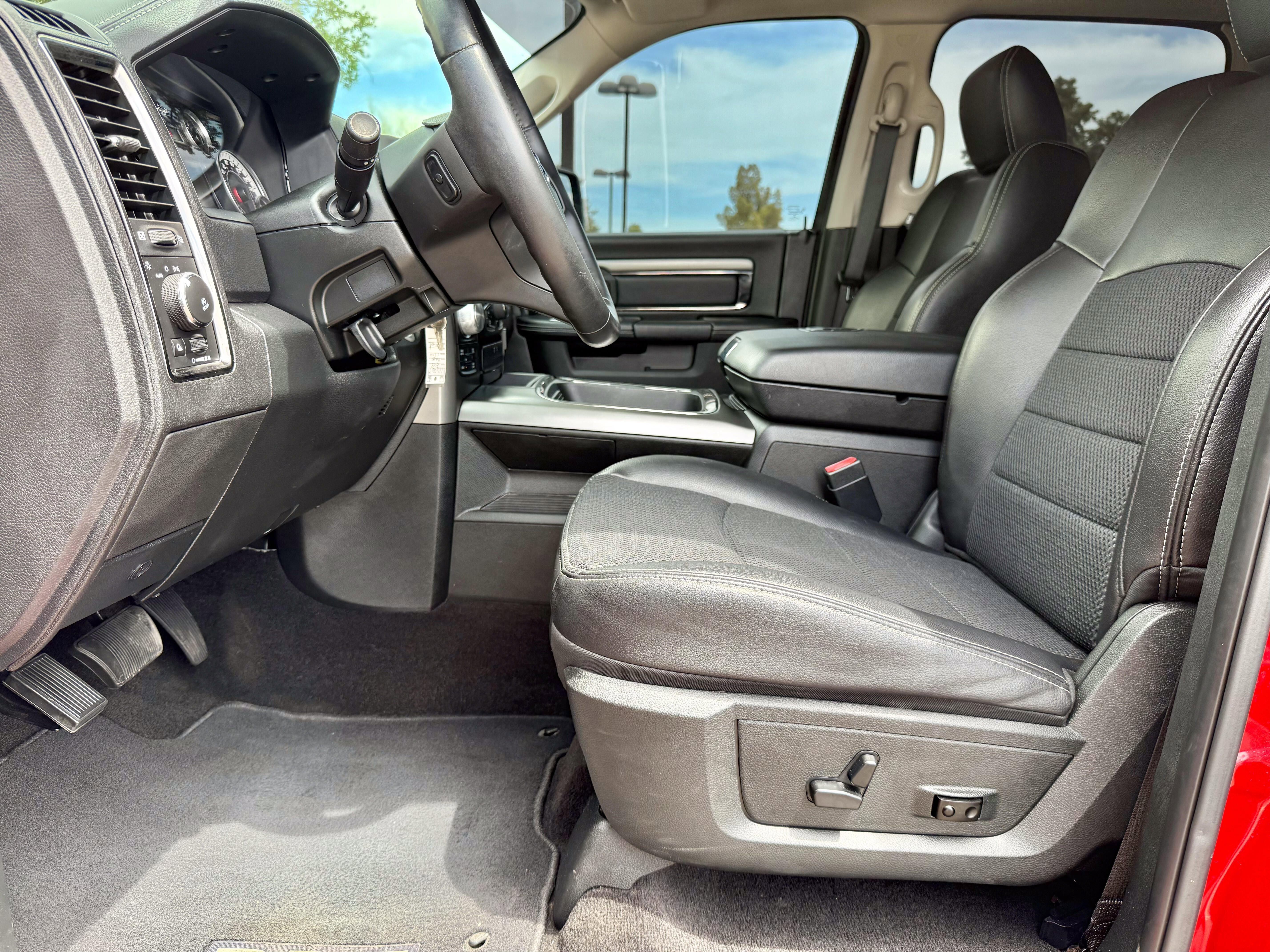 Vehicle image 19 of 37