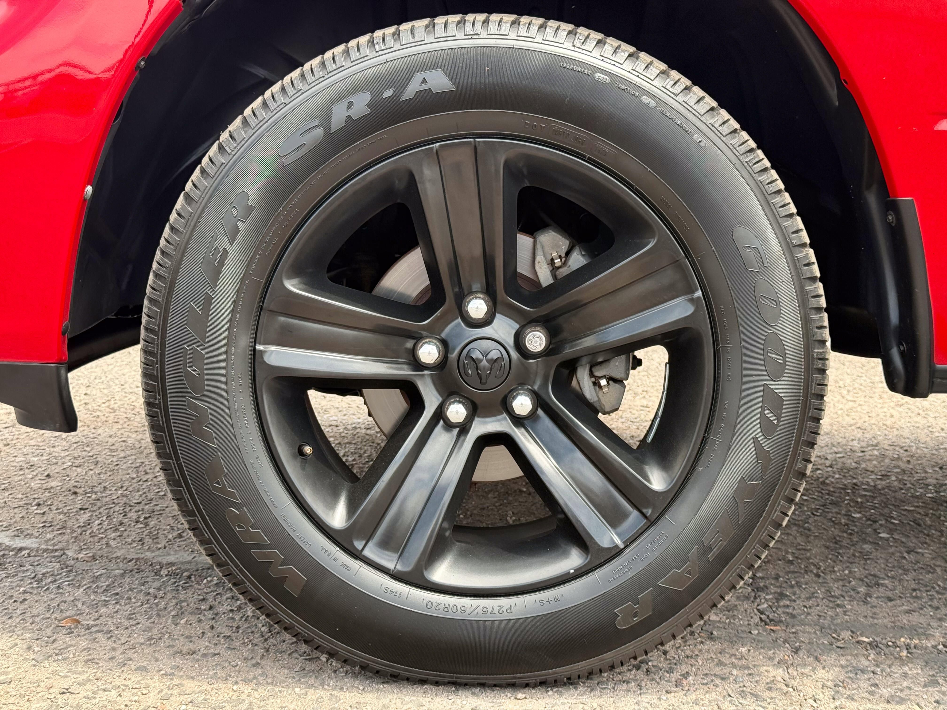 Vehicle image 11 of 37