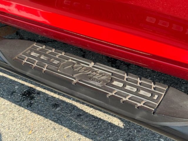 Vehicle image 17 of 51