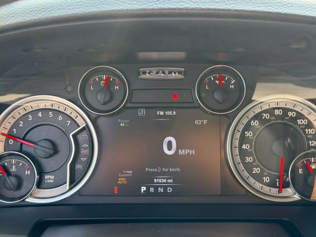 Vehicle image 31 of 51