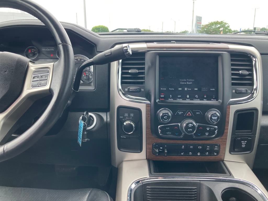 Vehicle image 26 of 49