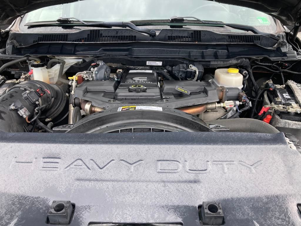 Vehicle image 17 of 49